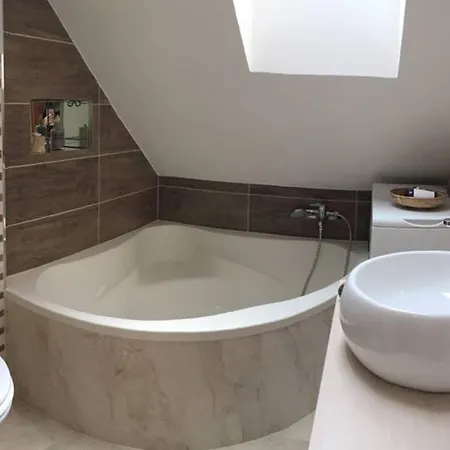 Vip In Old Town With Free Parking Apartmán