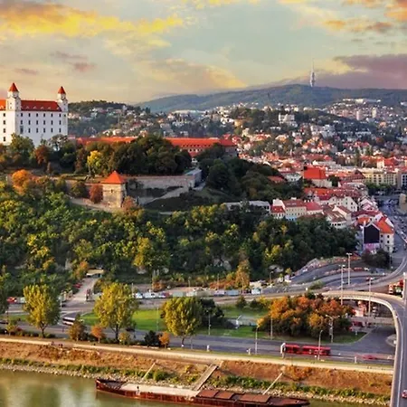 Vip In Old Town With Free Parking Apartmán Bratislava