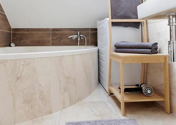 Vip In Old Town With Free Parking