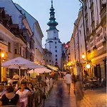Apartament Vip In Old Town With Free Parking