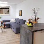 Vip In Old Town With Free Parking Apartament *