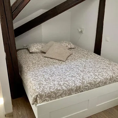 Vip In Old Town With Free Parking Apartamento