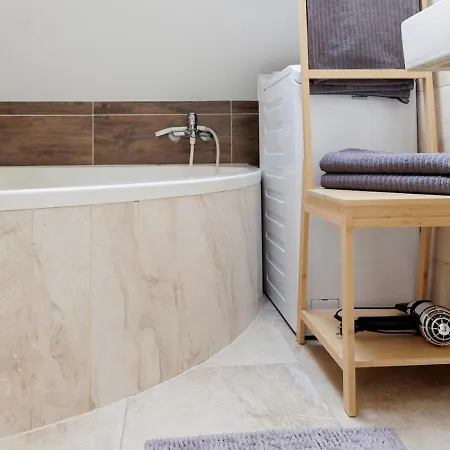 Vip In Old Town With Free Parking